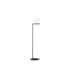 Lampadaire, IC Lights Floor 1, opalin et noir, Ø27,5cm, H135cm - Flos