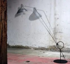 Lampadaire, Mantis BS8 L, noir, Ø35cm, H174cm - DCW éditions Paris