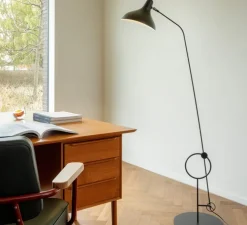 Lampadaire, Mantis BS8 L, noir, Ø35cm, H174cm - DCW éditions Paris