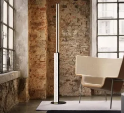 Lampadaire, Modula Twisted, blanc & noir, Ø10cm, H194cm - Slamp