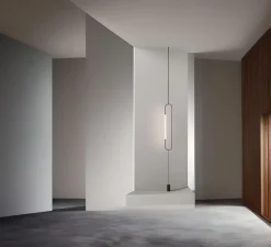 Lampadaire suspendu, Skylines S&P Linear midi, noir, laiton satiné, LED, dim, 2700/3000K, 780 lm, Ø18cm, H86cm - Lumen Center Italia