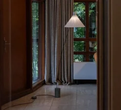 Lampadaire, Sway, gris riverbed, L35cm, H195cm - Atelier Robotiq