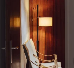 Lampadaire, TMM, chêne noir, abat-jour blanc, Ø60cm, H166cm - Santa & Cole