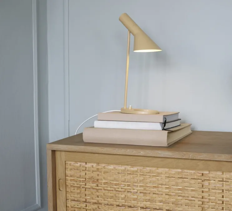 Lampe à poser, AJ Mini, beige, L24,7cm, H43,3cm - Louis Poulsen