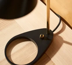 Lampe à poser, AJ Mini, noir, laiton, L24,7cm, H43,3cm - Louis Poulsen