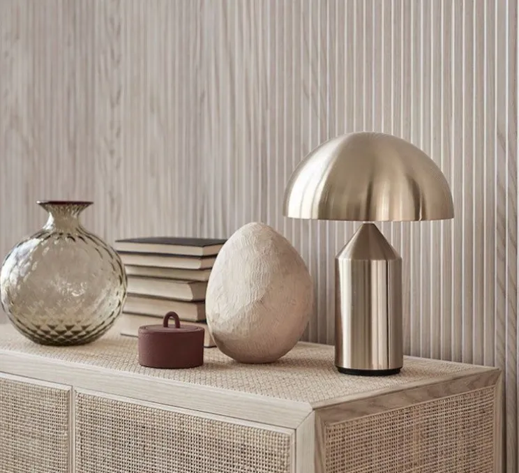 Lampe à poser, Atollo, laiton brossé, Ø25cm, H35cm - Vico Magistretti - Oluce