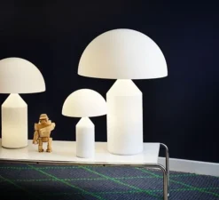 Lampe à poser, Atollo, verre opalin, Ø25cm, H35cm - Oluce