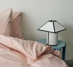 Lampe à poser, Ava Pyramid 290, blanc et noir, L29cm, H32cm - HAY