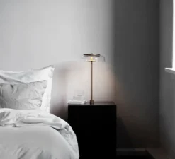 Lampe à poser, Blossi in-set, laiton, transparent, LED, dim, 2700K, 460 lm, Ø23cm, H42,6cm - Nuura