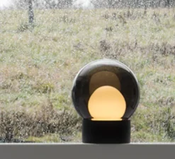 Lampe à poser, Boule Small, verre fumé, gris, 2700K, 806lm, H35,5cm - PULPO