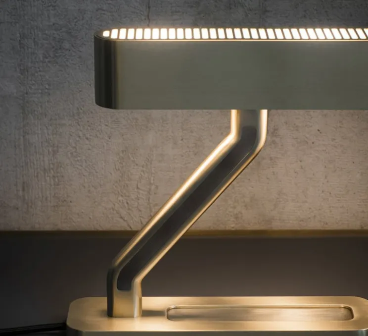 Lampe à poser, Colt, laiton, L43cm, H27,9cm - Bert Frank