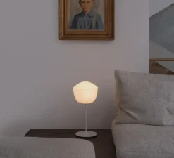 Lampe à poser, Contour 225, blanc perle, LED, dim, 1800-3000K, Ø22,5cm, H49,5cm - A-N-D