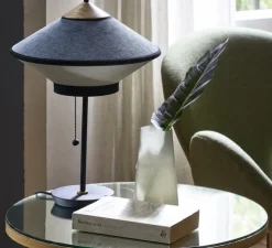 Lampe à poser, Cymbal, bleu atlantic, Ø35cm, H48cm - Forestier