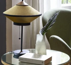 Lampe à poser, Cymbal, jaune or, Ø35cm, H48cm - Forestier