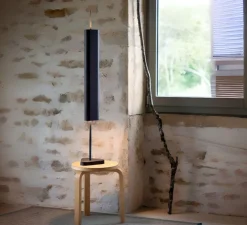 Lampe à poser, Emi, bleu profond, LED, dim, 3000K, 2886 lm, L19,5cm, H114cm - Flos