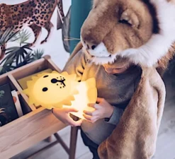 Lampe à poser enfant, Veilleuse, First Light - Lion, jaune, LED, 2700K, 100lm, L19cm, H25cm - Mr Maria