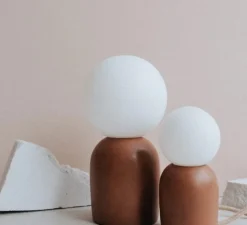 Lampe à poser, Fat Dédée, châtaigne, Ø12cm, H35cm - Zuri