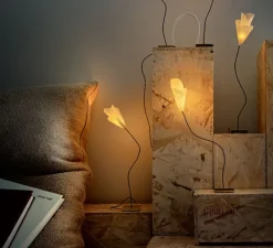 Lampe à poser, For You, blanc, base en laiton, tige en tissu bleu, câble bleu, LED, dim, 1878K, 93,5 lm, L4,5cm, H34cm - Catellani & Smith