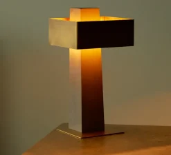 Lampe à poser, Iota, gris, or, Cauvet, LED, dim, 2700K, 660 lm, L23,8cm, H43,4cm - DCW éditions Paris