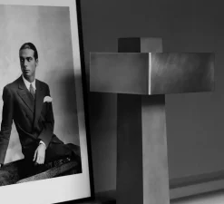 Lampe à poser, Iota, gris, or, Cauvet, LED, dim, 2700K, 660 lm, L23,8cm, H43,4cm - DCW éditions Paris