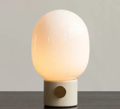 Lampe à poser, JWDA , blanc albâtre, opalin brillant, Ø17cm, H29cm - Audo Copenhagen