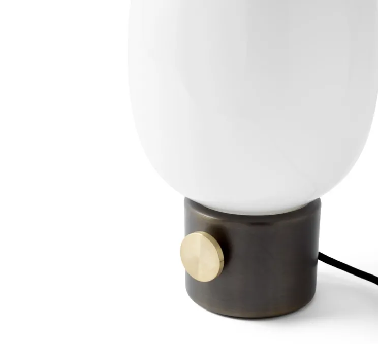 Lampe à poser, JWDA , bronze, opalin brillant, Ø17cm, H29cm - Audo Copenhagen