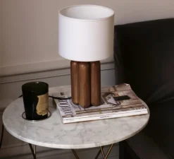 Lampe à poser, La petite lampe Charlotte, marron, abat-jour lin, Ø18cm, H32cm - Cosin