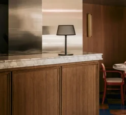 Lampe à poser, Lilly, 558.31, noir texturé, tissu beige et maille noire, Ø22cm, H28cm - Tooy