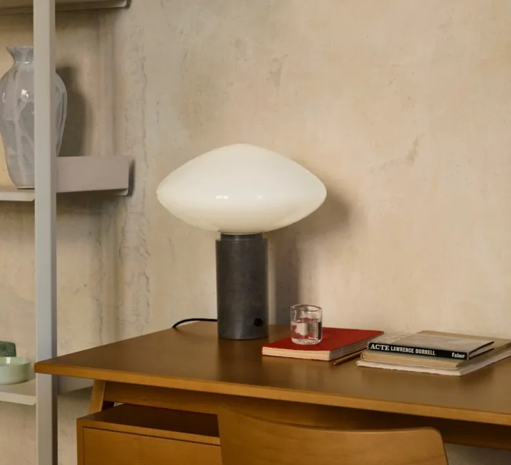 Lampe à poser, Mist AP17, marbre gris chaud, Ø37cm, H41cm - Andtradition