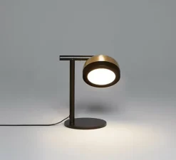 Lampe à poser, Molly, 556.31, dôme laiton brossé et bague noir texturé, IP40, LED, dim, 2700K, 800 lm, L17cm, H28cm - Tooy