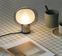 Lampe à poser, Nabila 552.36, noir matt, noir chromé et verre fumé, IP40, Ø16cm, H17,5cm - Tooy