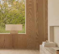 Lampe à poser, Nonna, Travertin, abat-jour sable, L56,5cm, H30cm - Audo Copenhagen