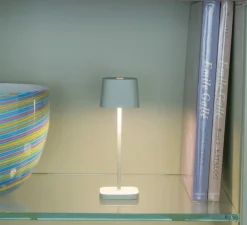 Lampe à poser, Ofelia Micro, vert salvia, IP65, LED, dim, 2200-3000K, 183-195-216 lm, Ø6,7cm, H20cm - Zafferano