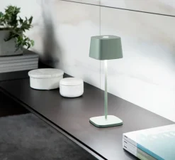 Lampe à poser, Ofelia, vert salvia, IP65, LED, dim, 2200-3000K, 231-244-252 lm, Ø10cm, H29cm - Zafferano