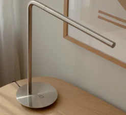 Lampe à poser, Omni, acier brossé, LED, dim, 3000K, 500 lm, L44,7cm, H45,9cm - Umage