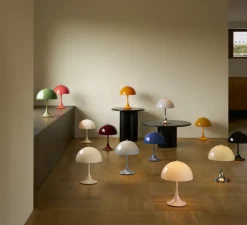 Lampe à poser, Panthella 250, rose pâle opale, Ø25cm, H34,6cm - Louis Poulsen