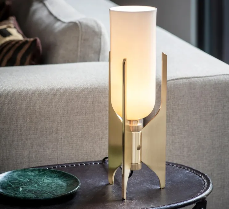 Lampe à poser, Pennon, laiton, verre opalin, Ø14cm, H42cm - Bert Frank