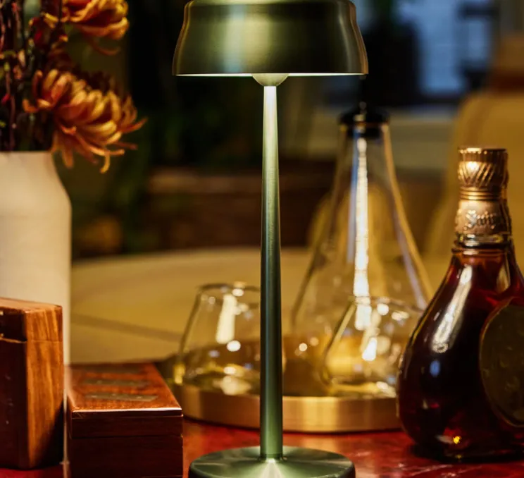 Lampe à poser, Sister Light, vert, IP65, LED, dim, 2200-4000K, 250 - 275 - 296 - 338 lm, Ø13,2cm, H32,8cm - Zafferano