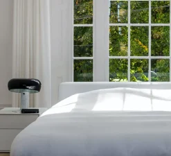 Lampe à poser, Snoopy, métal noir et marbre blanc, Ø39,4cm, H36,9cm - Flos