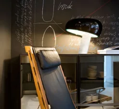 Lampe à poser, Snoopy, métal noir et marbre blanc, Ø39,4cm, H36,9cm - Flos