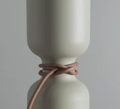 Lampe à poser, Spotlight Volumes, C/C, marron sauge, Ø13cm, H40cm - A-N-D