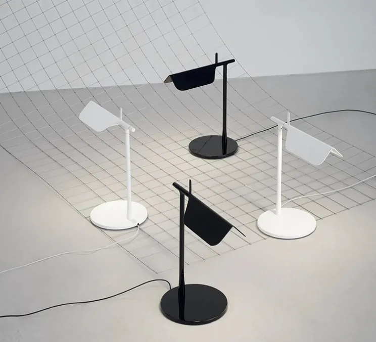 Lampe à poser, Tab, noir, LED, 2700K, 347lm, L27,3cm, H32,7cm - Flos