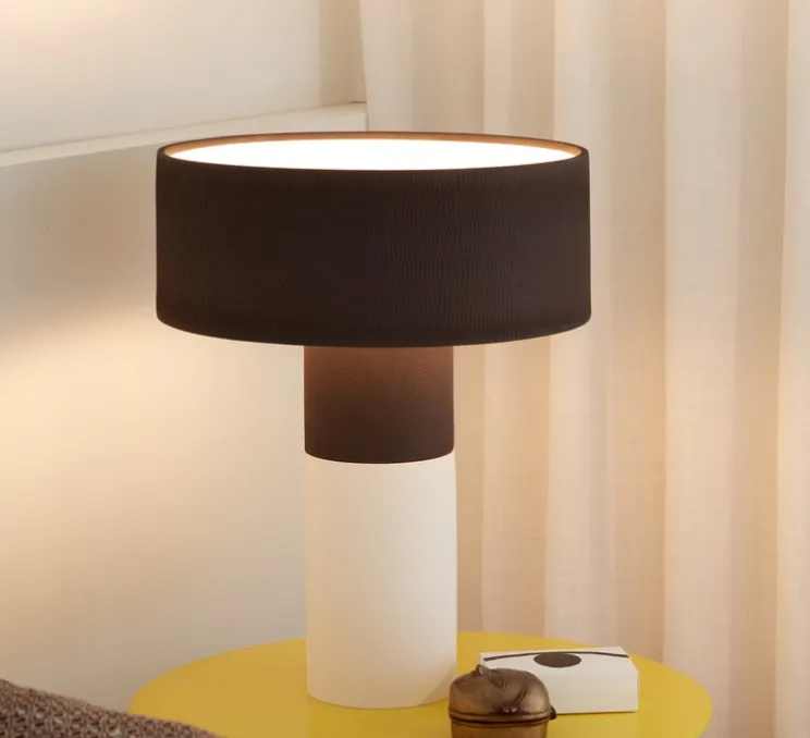 Lampe à poser, Terra Big, chocolat/carve, chocolat/sablé, blanc/sablé, IP44, LED, dim, 2700K, 1000 lm, Ø37,2cm, H48,2cm - Pott