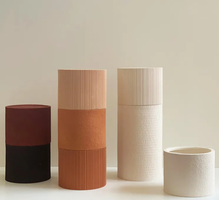 Lampe à poser, Terra Big, chocolat/carve, chocolat/sablé, blanc/sablé, IP44, LED, dim, 2700K, 1000 lm, Ø37,2cm, H48,2cm - Pott