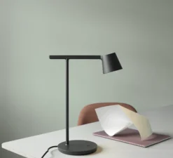 Lampe à poser, Tip, noir, LED, L16cm, H40cm - Muuto