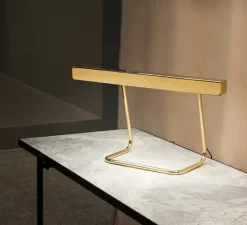 Lampe à poser, T-Model, laiton poli, LED, dim, 2700K, 1185 lm, L50cm, H30cm - Anour