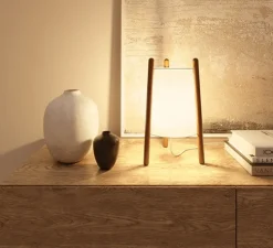 Lampe à poser, Woody, blanc, bois, Ø27cm, H41cm - LEDS C4