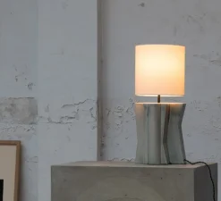 Lampe à poser, Yucca N°2, gris clair , Ø25cm, H61cm - Serax