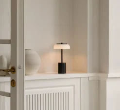 Lampe, Baladeuse, Blossi Portable Mini, noir, opal, IP65, LED, dim, 2700K, 230 lm, Ø14cm, H26,2cm - Nuura