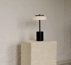 Lampe, Baladeuse, Blossi Portable Mini, noir, opal, IP65, LED, dim, 2700K, 230 lm, Ø14cm, H26,2cm - Nuura